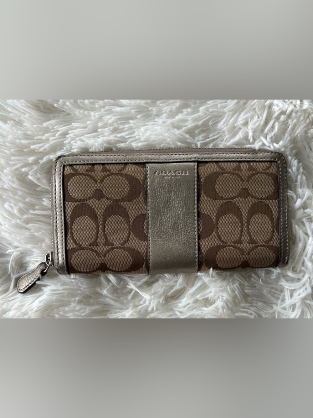 Coach | Signature C Canvas Zip Wallet